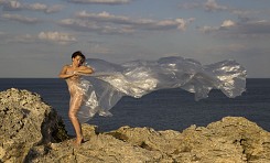 Срещу вятъра.