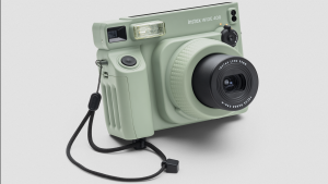 Нов фотоапарат за моментални снимки Fujifilm Instax Wide 400 и нови цветове за фотоапарата-принтер Fujifilm Mini LilPlay