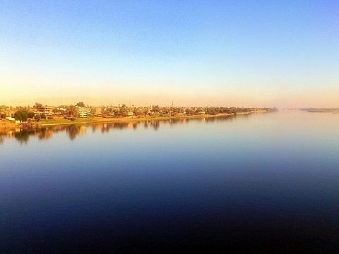 Тишина край Нил