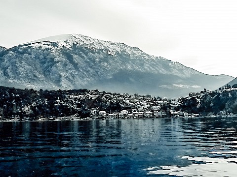 Зимното езеро