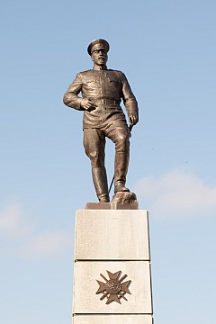 Паметник на Генерал Вазов в Плевен 