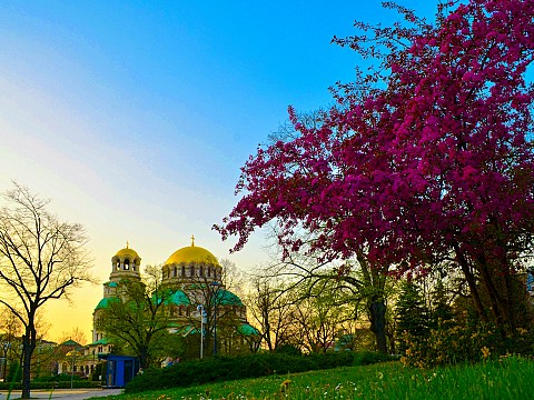 Пролетен залез