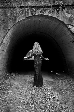 Тъмнина в тунела