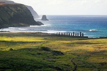 Великденският остров; снимка от фото изложбата на Николай Генов и Румяна Николова 8 спирки под южния кръст